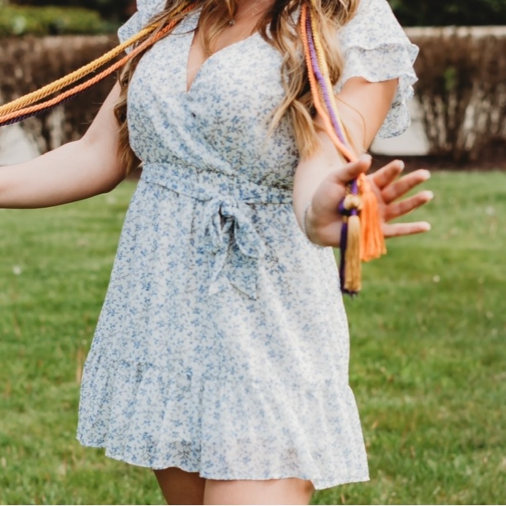🌸 Altar’d State white and blue floral dress